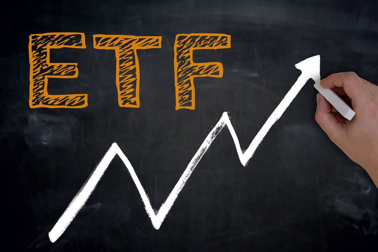 ETF چیست